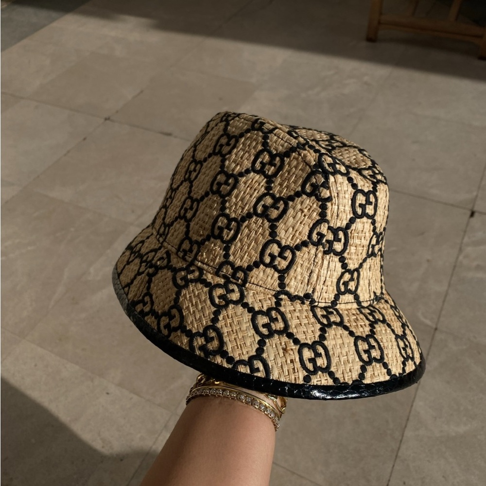 Gucci raffia natural and black GG bucket hat beige tan wicker - Picture 2 of 6